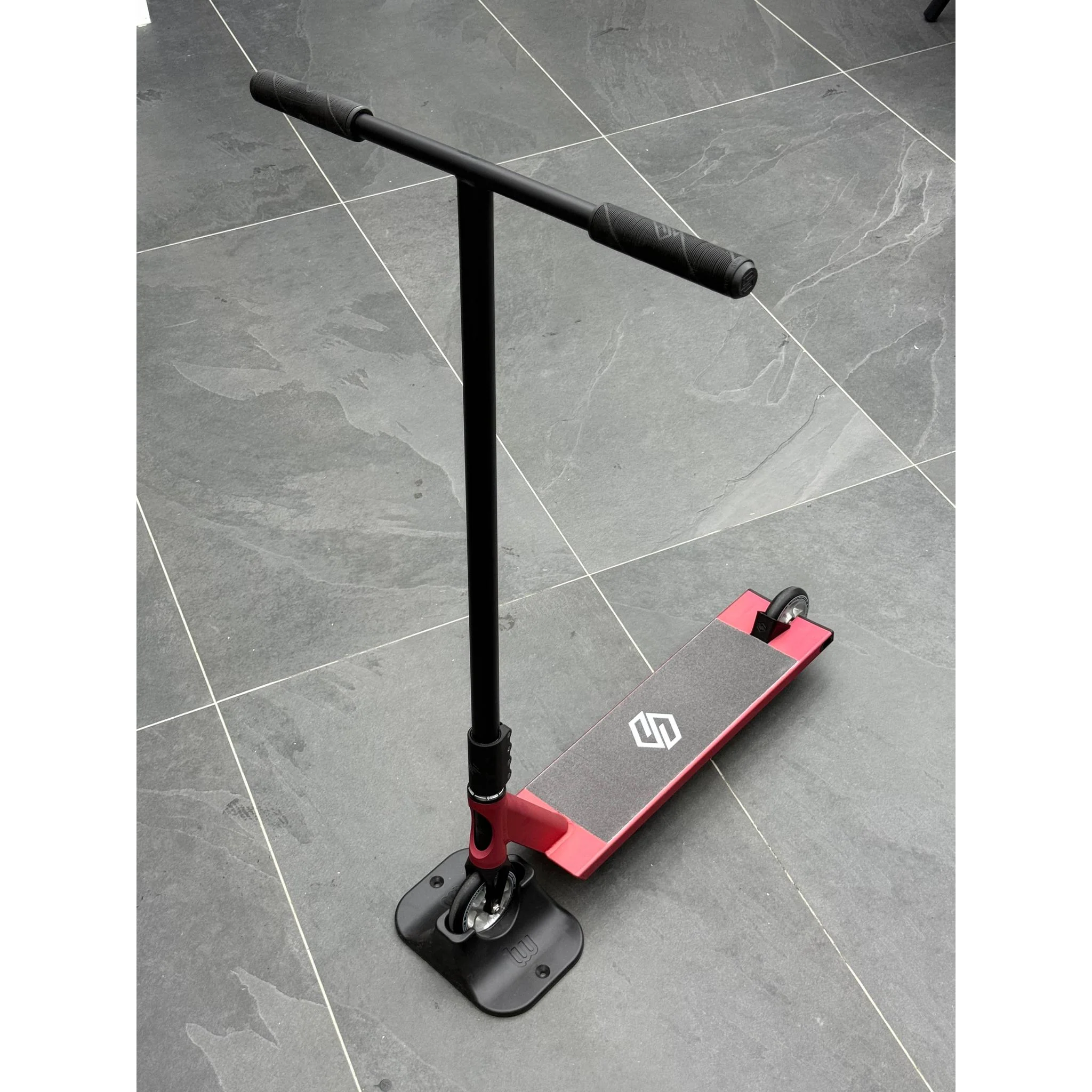 Scooter Custom Build Gravis Special Edition Black/Red - Image 2